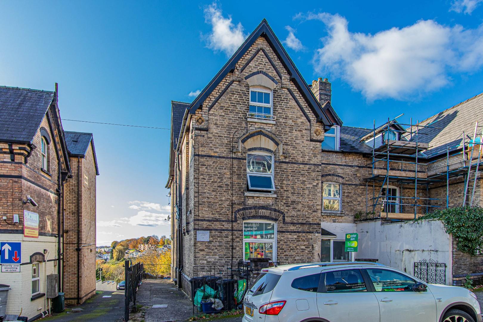 Stow Park Avenue, Newport